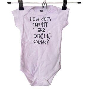 Baby’s Onesie‎